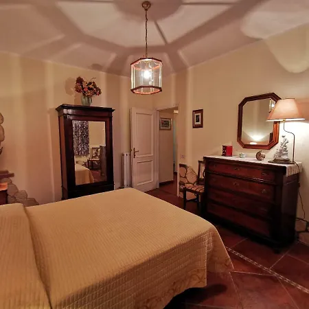Montesegnale Apartment